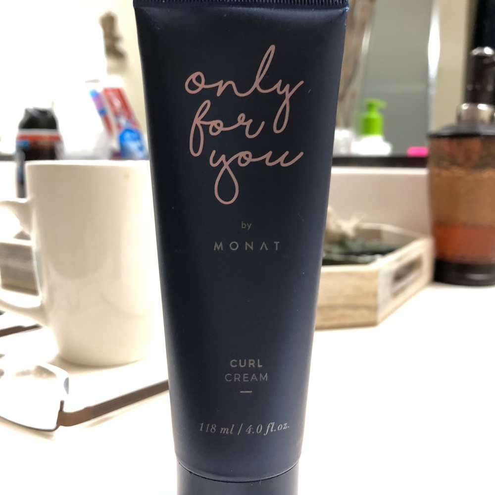 NWOT Monat Curl Cream